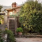 Borgo Il Poggiaccio Residenza Turistico Alberghiera Landhaus