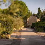 Borgo Il Poggiaccio Residenza Turistico Alberghiera
