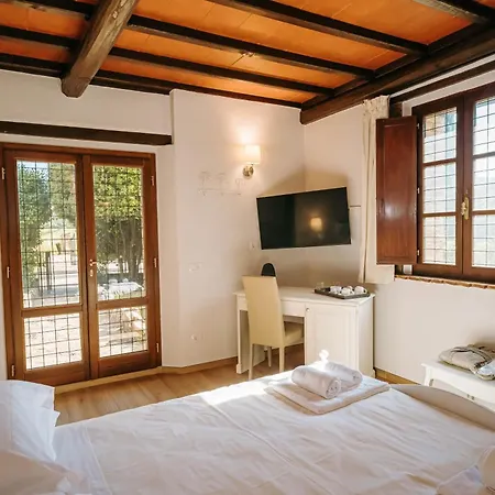 Borgo Il Poggiaccio Residenza D'epoca Country house