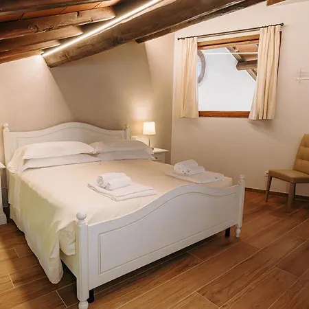 Borgo Il Poggiaccio Residenza D'epoca *