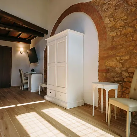 Borgo Il Poggiaccio Residenza D'epoca Sovicille