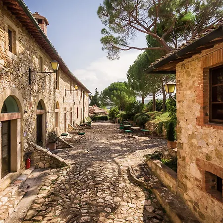 Borgo Il Poggiaccio Residenza Turistico Alberghiera